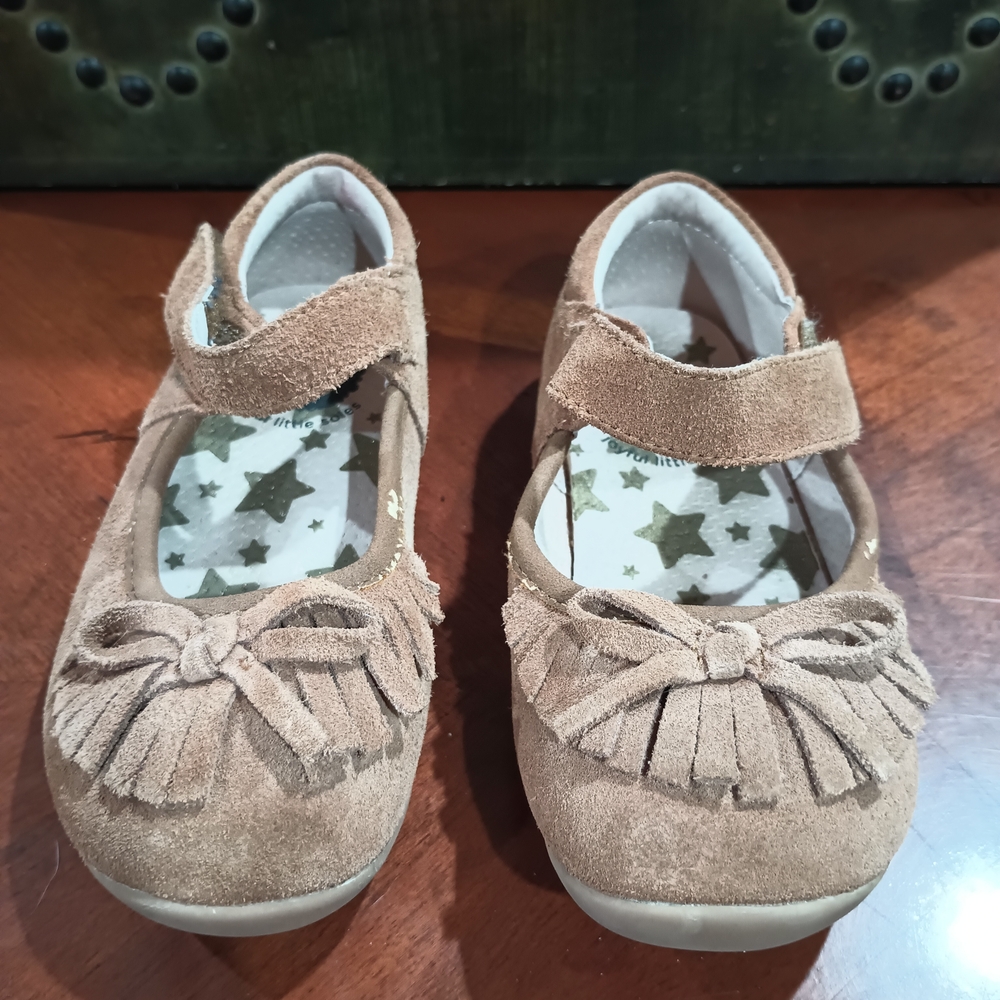 Livie & Luca Size 9 Tan Moccasins